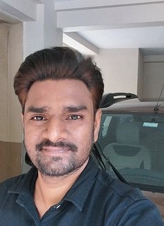 Raj Kashyap - Masajista in Mumbai Photo 2 of 2