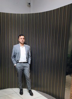 Raj Khan - Acompañantes masculino in Bangalore Photo 4 of 6