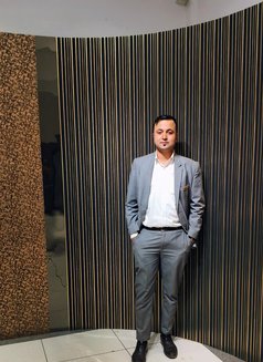 Raj Khan - Acompañantes masculino in Bangalore Photo 5 of 6