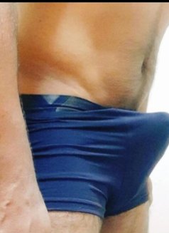 Raj S - masseur in Mumbai Photo 2 of 2