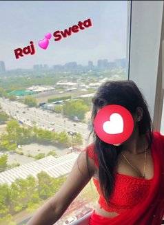 Raj Sweta - puta in Pune Photo 5 of 20