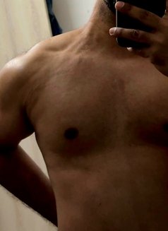Raj the Healer - Male escort in Mumbai Photo 6 of 6
