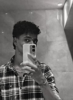 Raja - Male escort in Chennai Photo 1 of 4