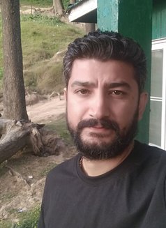Raja - Male escort in New Delhi Photo 5 of 5