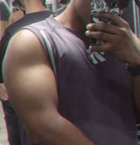 Raja - Intérprete masculino de adultos in New Delhi