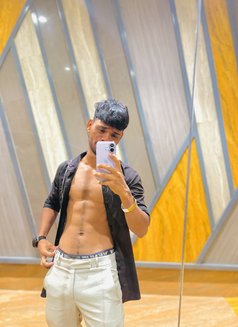 Raja - Acompañantes masculino in Pune Photo 8 of 13