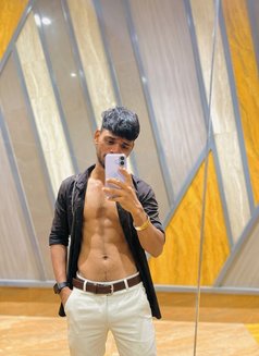 Raja - Acompañantes masculino in Pune Photo 11 of 13