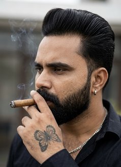 Raja King - Acompañantes masculino in Kolkata Photo 4 of 6