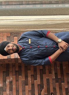 Rajbir - Male escort in Pune Photo 4 of 5