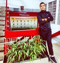 Rajeev Dixit - Acompañantes masculino in Ahmedabad