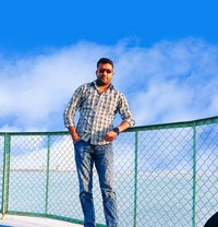 Rajeev Dixit - Acompañantes masculino in Ahmedabad