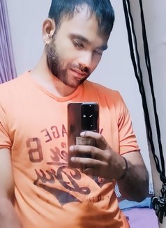 RAJEEV safe and clean 100% privacy - Acompañantes masculino in New Delhi Photo 1 of 10