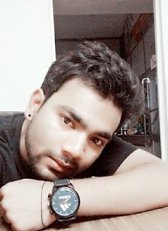 RAJEEV safe and clean 100% privacy - Male escort in New Delhi Photo 2 of 10