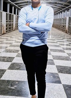 Raj - Male escort in Mumbai Photo 4 of 7