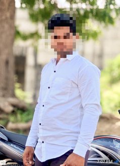 Rajesh Independent Escort - Acompañantes masculino in Pune Photo 1 of 1