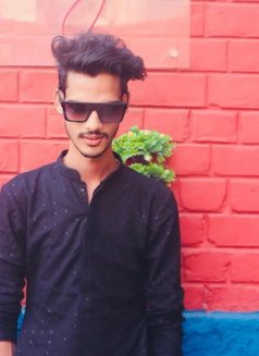 Rajesh - Acompañantes masculino in Bangalore Photo 2 of 2