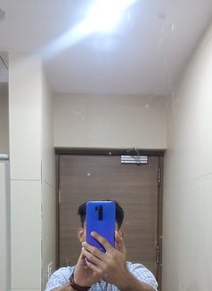 Charlie - Male escort in Mumbai Photo 4 of 6
