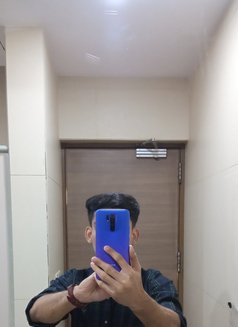 Charlie - Male escort in Mumbai Photo 5 of 6