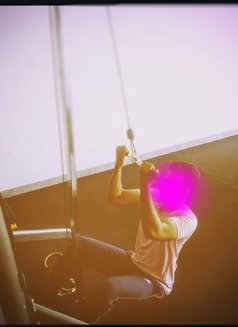 Rajesh M - Intérprete masculino de adultos in Chennai Photo 1 of 2