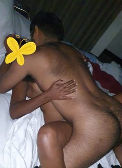 Raji the Toyboy/Stud/Gigolo - Male companion in Colombo Photo 11 of 14