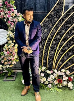 Arafat 01 - Male escort in Dhaka Photo 13 of 18