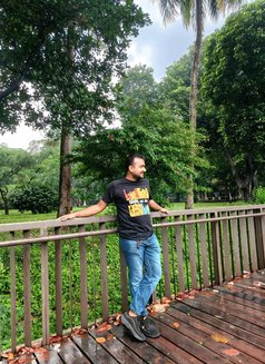 Arafat 01 - Male escort in Dhaka Photo 16 of 18