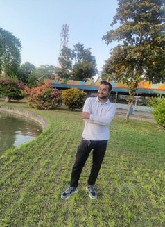 Arafat 01 - Male escort in Dhaka Photo 17 of 18