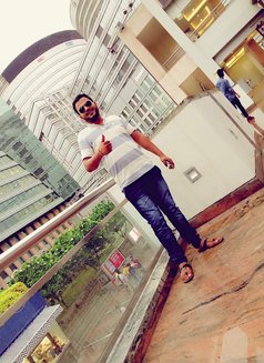 Rajiv - Acompañantes masculino in New Delhi Photo 1 of 2