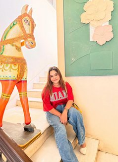 Rajkot Call Girls Available 24*7 - puta in Rajkot Photo 4 of 6