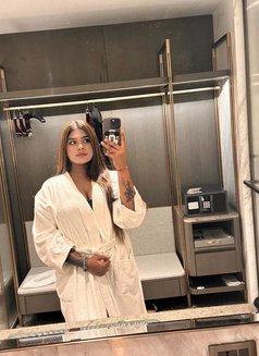 Rajkot Gorgeous Hot Model With Real Meet - puta in Rajkot Photo 2 of 3