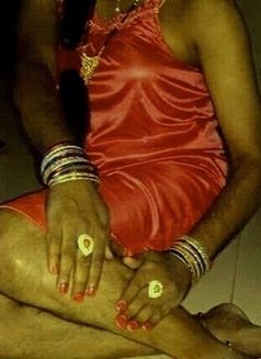 Rajnee - Acompañante transexual in New Delhi Photo 4 of 6