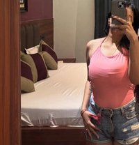 Rajni Top Escorts - puta in Mumbai Photo 1 of 1