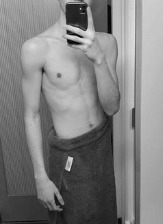 Rajsub - Male escort in Kolkata Photo 1 of 1