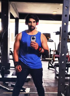 Raju Ravan - Male escort in Bangalore Photo 1 of 3