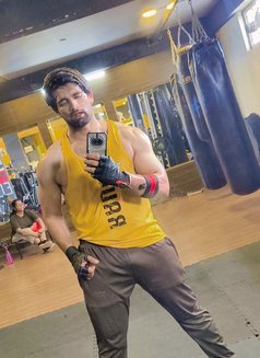 Raju Ravan - Male escort in Bangalore Photo 5 of 7