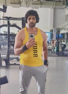 Raju Ravan - Male escort in Bangalore Photo 1 of 6