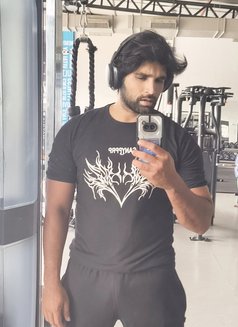 Raju Ravan - Acompañantes masculino in Bangalore Photo 7 of 25