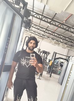 Raju Ravan - Acompañantes masculino in Bangalore Photo 8 of 25