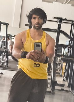 Raju Ravan - Acompañantes masculino in Bangalore Photo 20 of 25