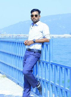 Raju Sharma - Male escort in Riyadh Photo 3 of 3