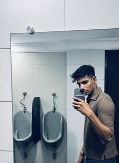 Rajvardhan - Male escort in Mumbai Photo 5 of 5