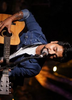 Rajveer - Male escort in Gurgaon Photo 8 of 8