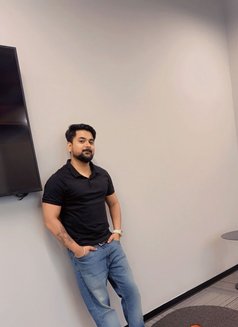 Rajveer - Male escort in Gurgaon Photo 3 of 4