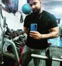 Rajveer - masseur in New Delhi Photo 7 of 8