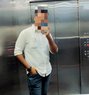 Dibs - Acompañantes masculino in New Delhi Photo 1 of 3