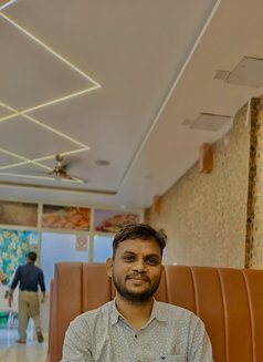 Rakesh Kumar - Male adult performer in New Delhi Photo 1 of 1