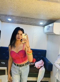 Rakhi 69k - Acompañantes masculino in New Delhi Photo 4 of 8