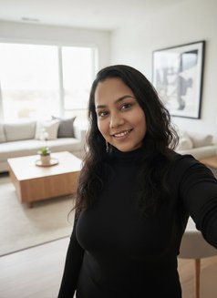 Rakhi - escort in Kochi Photo 1 of 1