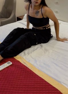 Rakhi - Transsexual adult performer in New Delhi Photo 3 of 4