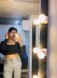 Rakhi - Transsexual adult performer in New Delhi Photo 4 of 4